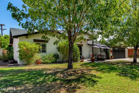 Exterior - 3439 N 45th Pl, Phoenix, AZ 85018 photo 3 of 12