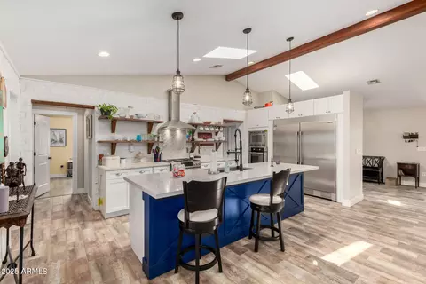 Kitchen - 3439 N 45th Pl, Phoenix, AZ 85018 photo 1 of 5