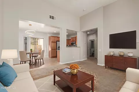 3969 E Cat Balue Dr, Phoenix, AZ 85050
