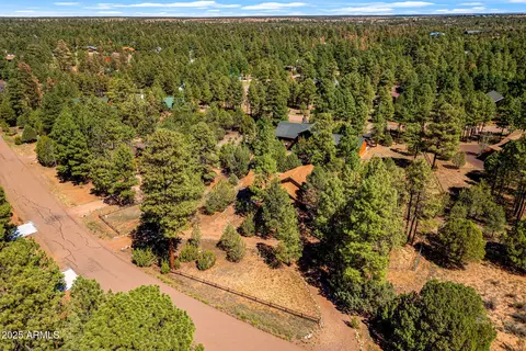 View/Area - 2240 Roundabout Way, Overgaard, AZ 85933 photo 1 of 6
