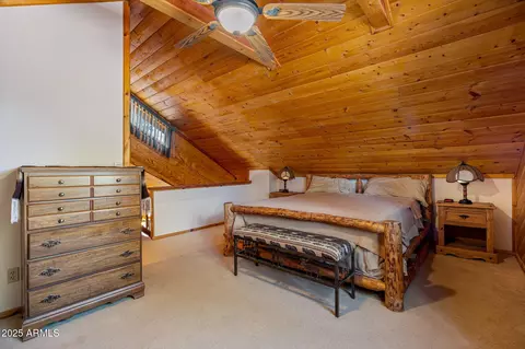 Bedroom - 2240 Roundabout Way, Overgaard, AZ 85933 photo 5 of 5