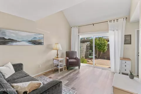 6810 S Snyder Ln, Tempe, AZ 85283