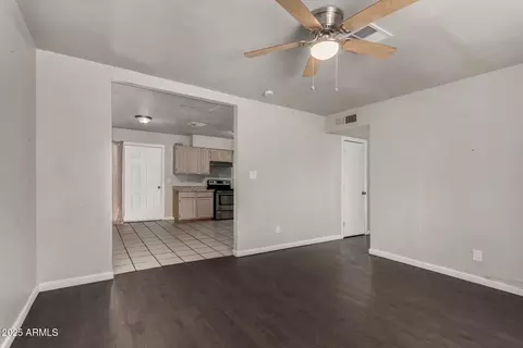 Living - 4228 S 19th Pl, Phoenix, AZ 85040 photo 1 of 1