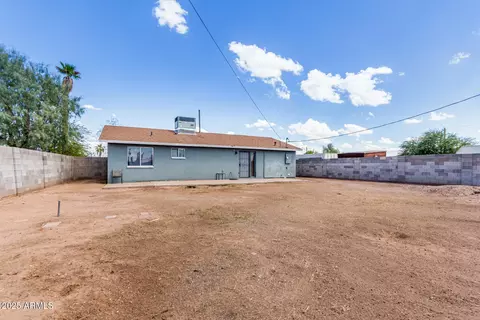 Exterior - 4228 S 19th Pl, Phoenix, AZ 85040 photo 1 of 4