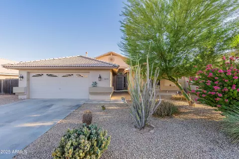 16373 W Paradise Ln, Surprise, AZ 85388