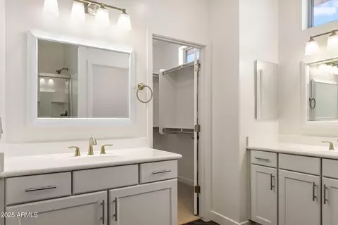 Bath - 1252 E Curry Rd, Tempe, AZ 85288 photo 3 of 6