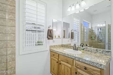 Bath - 4644 E Sourwood Dr, Gilbert, AZ 85298 photo 4 of 5