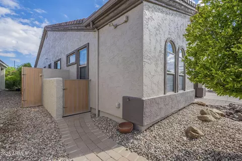 Exterior - 4644 E Sourwood Dr, Gilbert, AZ 85298 photo 2 of 15