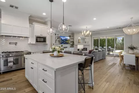 Kitchen - 4119 E Pinchot Ave, Phoenix, AZ 85018 photo 7 of 7