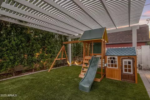 Exterior - 4119 E Pinchot Ave, Phoenix, AZ 85018 photo 10 of 14