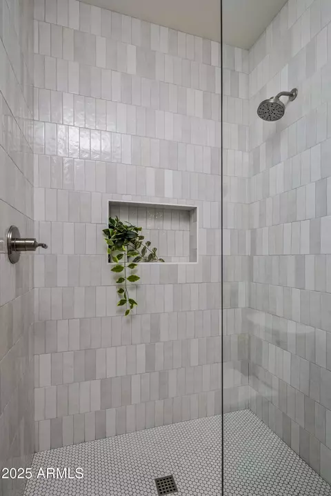 Bath - 4119 E Pinchot Ave, Phoenix, AZ 85018 photo 9 of 9