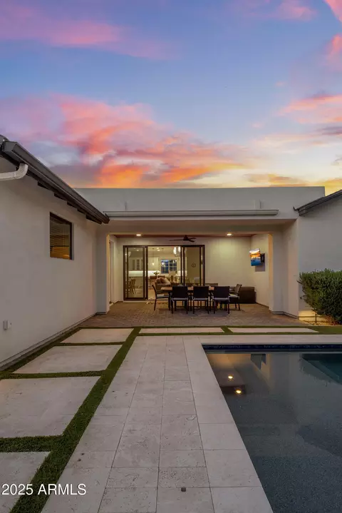 Exterior - 4119 E Pinchot Ave, Phoenix, AZ 85018 photo 9 of 14