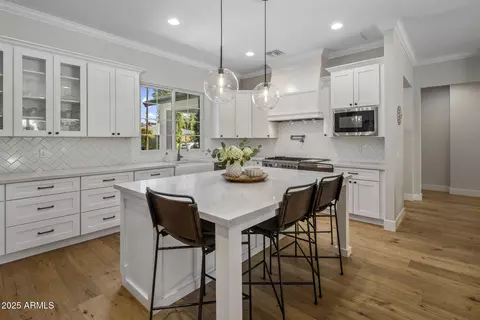 Kitchen - 4119 E Pinchot Ave, Phoenix, AZ 85018 photo 2 of 7