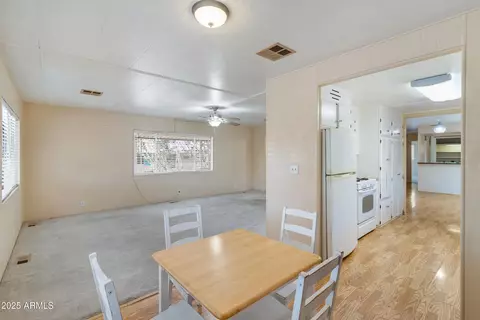 2401 W Southern Ave #335, Tempe, AZ 85282