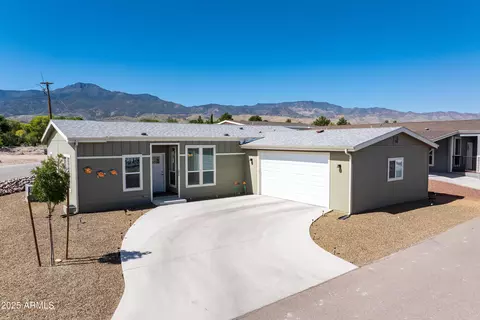 1054 Crenshaw Ave #200, Cottonwood, AZ 86326