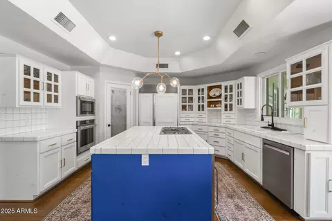 Kitchen - 6234 N 4th Dr, Phoenix, AZ 85013 photo 1 of 4