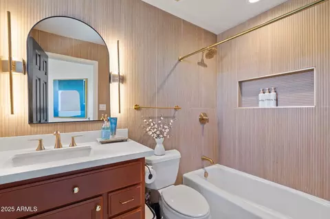 Bath - 6234 N 4th Dr, Phoenix, AZ 85013 photo 11 of 11