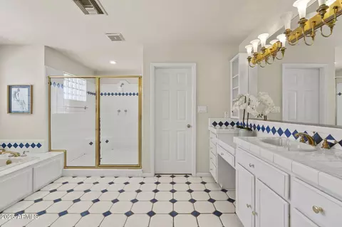 Bath - 6234 N 4th Dr, Phoenix, AZ 85013 photo 6 of 11