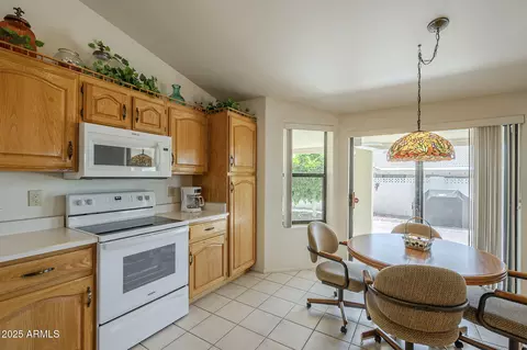 Kitchen - 7925 E Monte Ave, Mesa, AZ 85209 photo 4 of 4