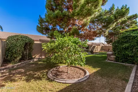 Exterior - 10529 E Posada Ave, Mesa, AZ 85212 photo 6 of 9