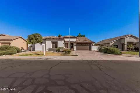 10529 E Posada Ave, Mesa, AZ 85212