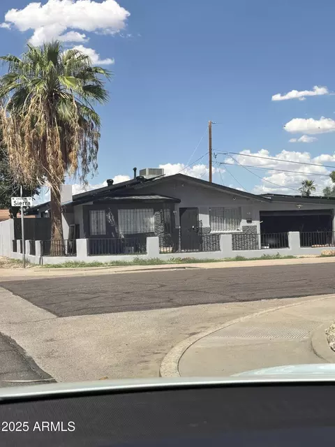 2414 W Sierra St, Phoenix, AZ 85029
