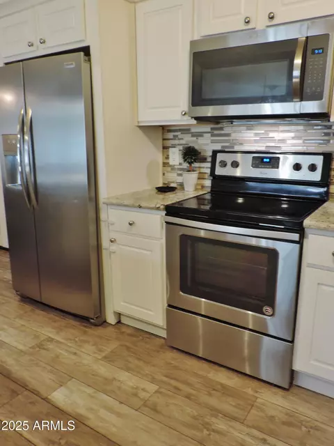 Kitchen - 764 N Thunderbird Dr, Apache Junction, AZ 85120 photo 8 of 8
