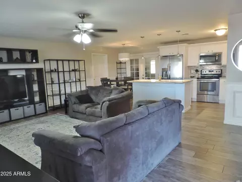 Living - 764 N Thunderbird Dr, Apache Junction, AZ 85120 photo 2 of 4