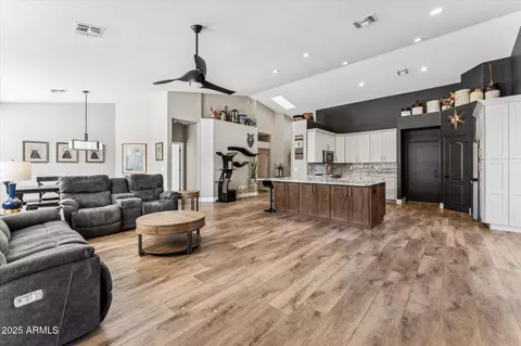 85 E Betsy Ln, Gilbert, AZ 85296 photo 8