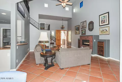 Living - 1232 E Lupine Ave, Phoenix, AZ 85020 photo 3 of 4