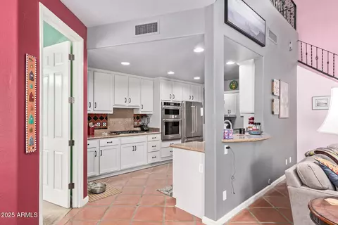 Kitchen - 1232 E Lupine Ave, Phoenix, AZ 85020 photo 2 of 3