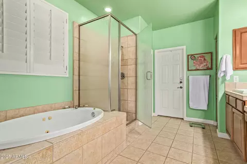 Bath - 1232 E Lupine Ave, Phoenix, AZ 85020 photo 2 of 3