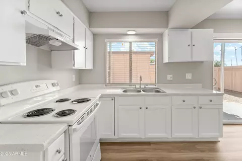 4625 W Thomas Rd #90, Phoenix, AZ 85031