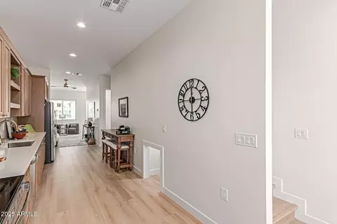 Entry Way - 1102 S 4th Ave, Phoenix, AZ 85003 photo 3 of 4