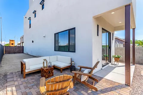 Exterior - 1102 S 4th Ave, Phoenix, AZ 85003 photo 6 of 7
