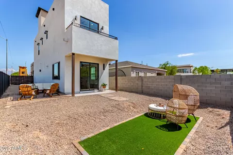 Exterior - 1102 S 4th Ave, Phoenix, AZ 85003 photo 5 of 7