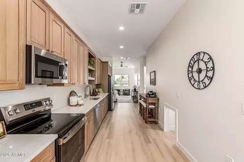 Entry Way - 1102 S 4th Ave, Phoenix, AZ 85003 photo 4 of 4