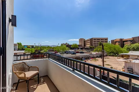 Exterior - 1102 S 4th Ave, Phoenix, AZ 85003 photo 3 of 7