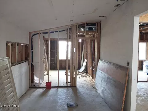 Entry Way - 1325 E Wier Ave, Phoenix, AZ 85040 photo 1 of 2