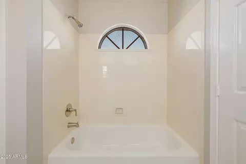 Bath - 16809 S 33rd Way, Phoenix, AZ 85048 photo 10 of 10