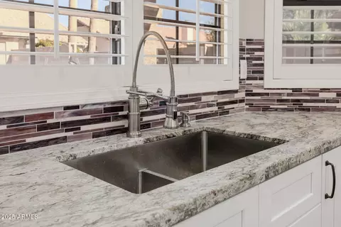 Kitchen - 16809 S 33rd Way, Phoenix, AZ 85048 photo 6 of 9