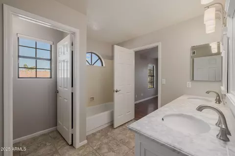 Bath - 16809 S 33rd Way, Phoenix, AZ 85048 photo 7 of 10