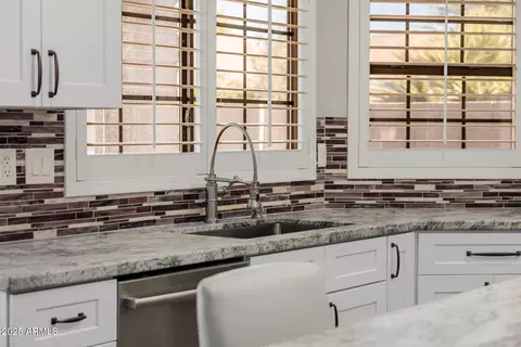 Kitchen - 16809 S 33rd Way, Phoenix, AZ 85048 photo 5 of 9