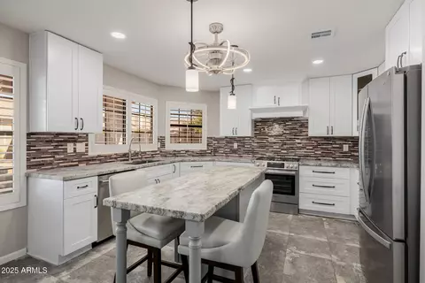 Kitchen - 16809 S 33rd Way, Phoenix, AZ 85048 photo 3 of 9