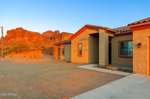 5063 E Reavis St, Apache Junction, AZ 85119
