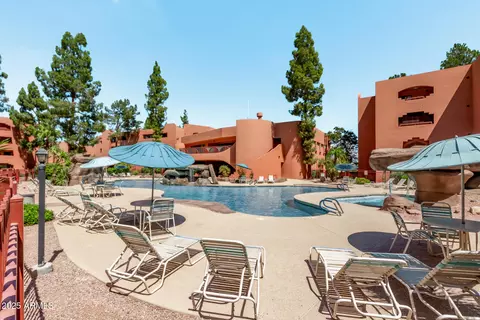 12212 N Paradise Village Pkwy S #123, Phoenix, AZ 85032