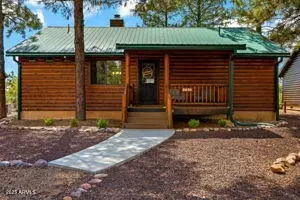 Exterior - 2670 Lodge Loop, Overgaard, AZ 85933 photo 2 of 6