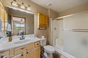 Bath - 2670 Lodge Loop, Overgaard, AZ 85933 photo 1 of 2