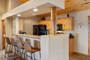Kitchen - 2670 Lodge Loop, Overgaard, AZ 85933 photo 2 of 2