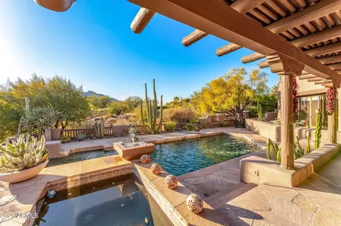 1084 N Boulder Dr, Carefree, AZ 85377